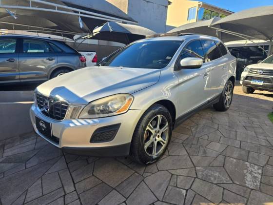 VOLVO XC60 2.0 T5 R DESIGN TURBO GASOLINA 4P AUTOMÁTICO